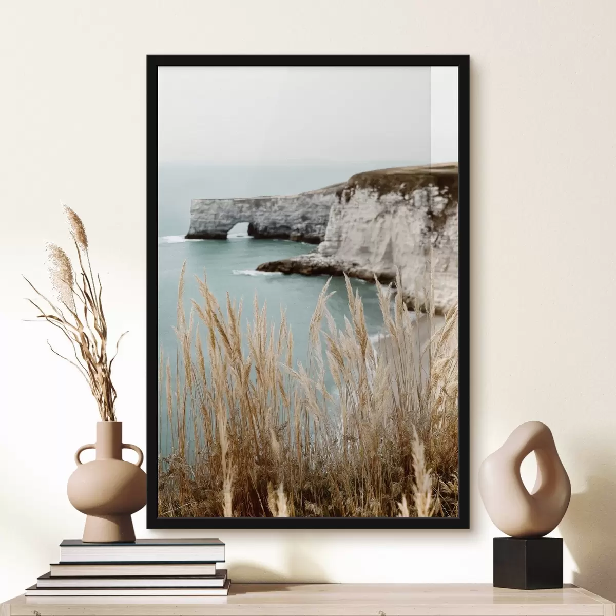 Plakāts Piekrastes klintis ar niedrēm priekšplānā f46141