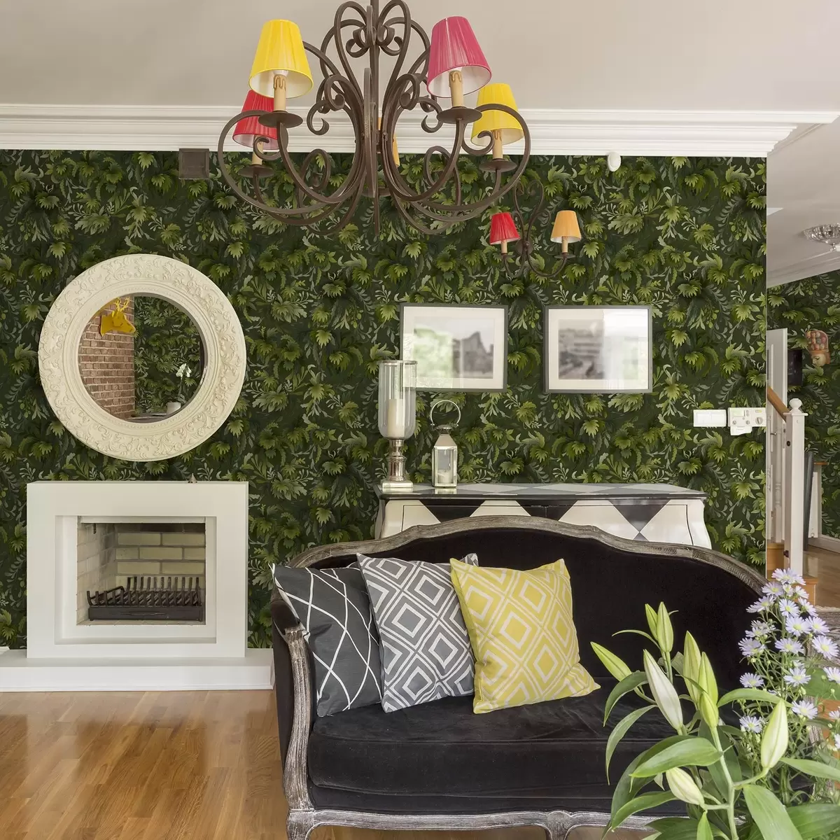 Tapetes Blīvs zaļš lapojums uz tumši zaļa fona a00805