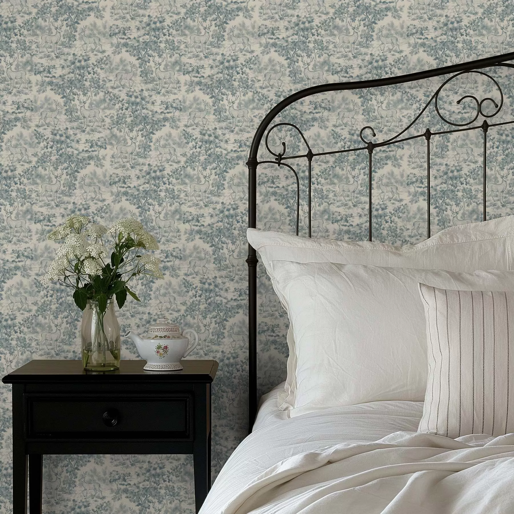 Fototapetes Monochromatiska briežu aina mežā a00748