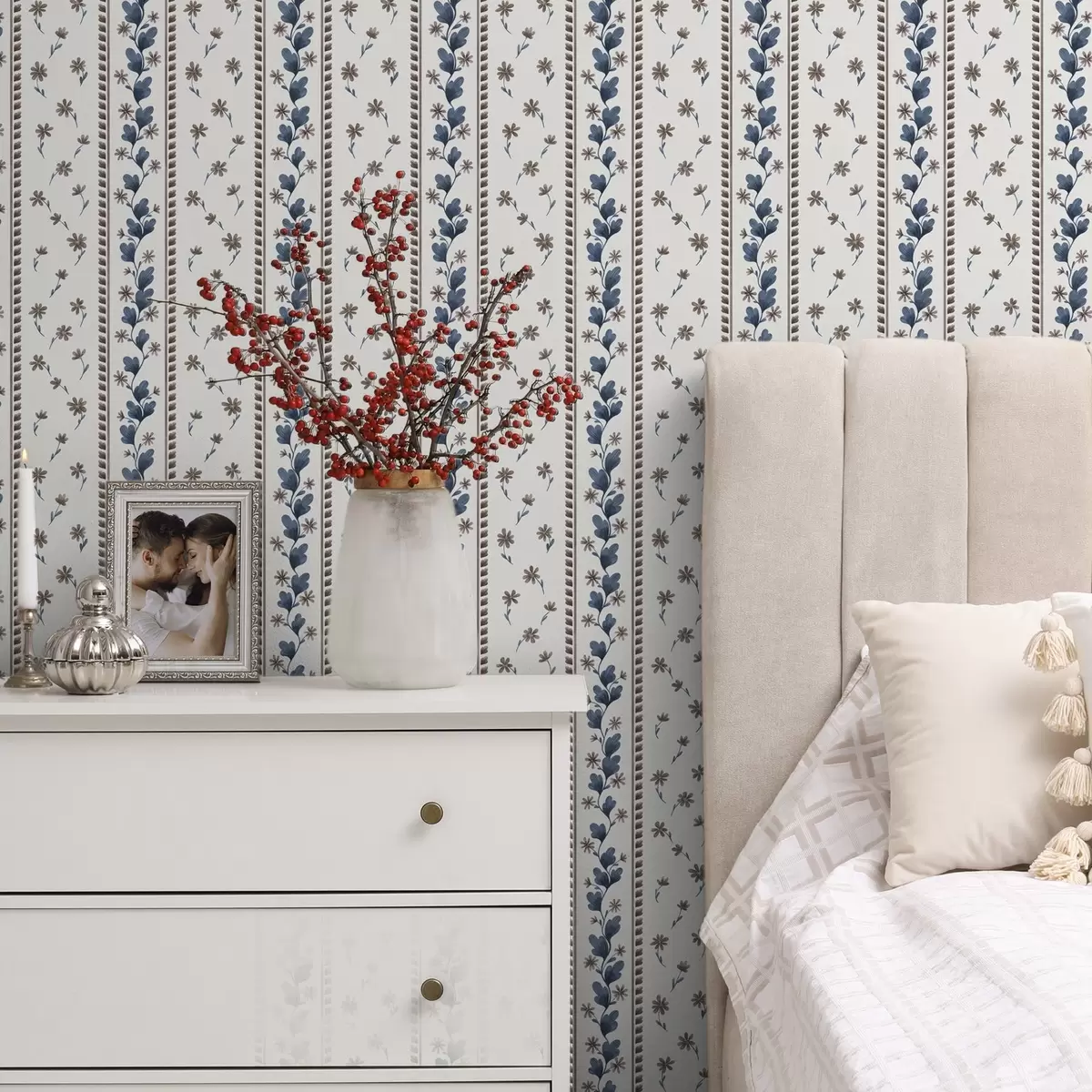 Tapetes Vertikālas ziedu strīpas zili brūnās toņos a00811v2