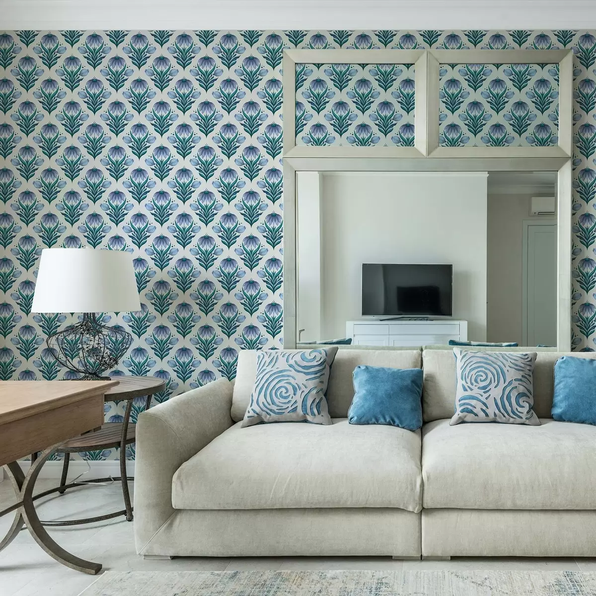 Tapetes Simetriskas ziedu ornamenta zils-balts toņos a00812v2