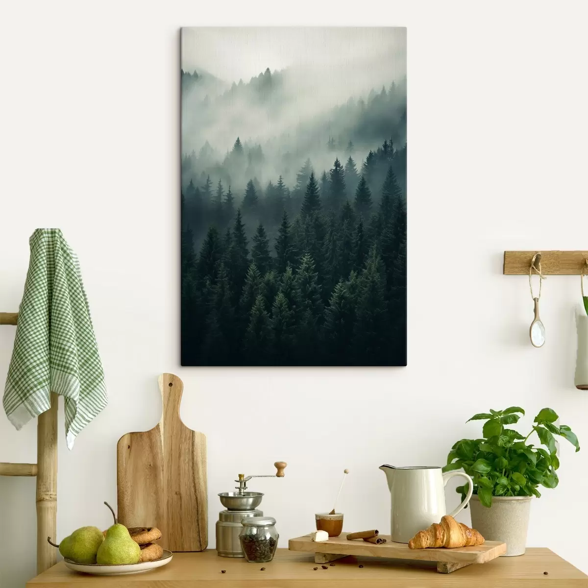 Glezna Migla pārklāj blīvu mūžzaļo mežu s46512