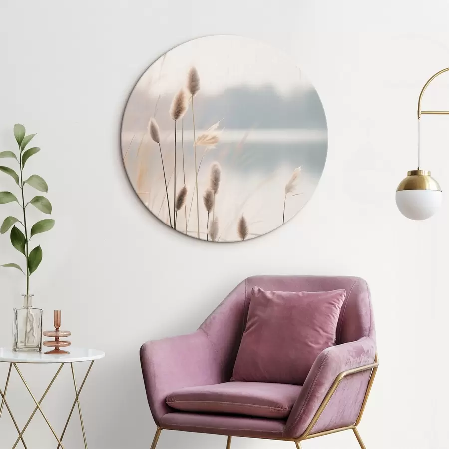 Glezna Mīkstas niedres pie miglas apklāta ezera krasta, pasteļtoņos smilškrāsas toņos r46504