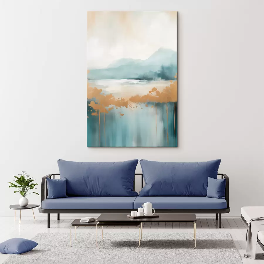 Glezna Abstrakts ainavas ar kalniem un ezeru zilgani zaļā un teksturētā dzeltenā krāsā, maigi otas triepieni, minimālisma mākslas darbs s46703