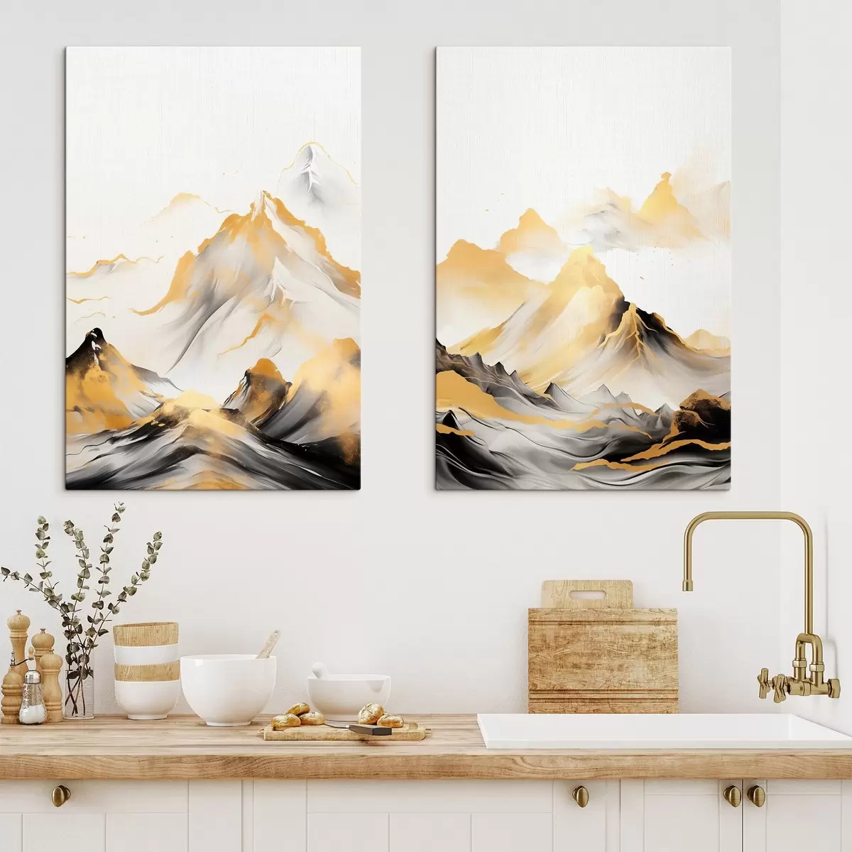 Glezna Teksturēti dzelteni un melni kalni ar sniegotiem virsotnēm, tušas gleznojuma stils, minimālisma stila kalnu grēda m01002