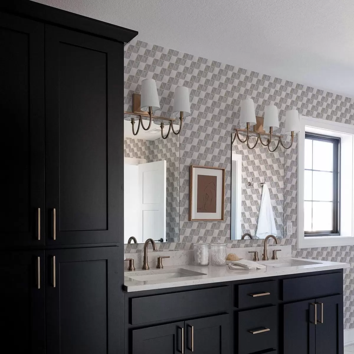 Tapetes Trijstūri ar teksturētiem ieliktņiem, ceriņi-pelēks maisījums a00917