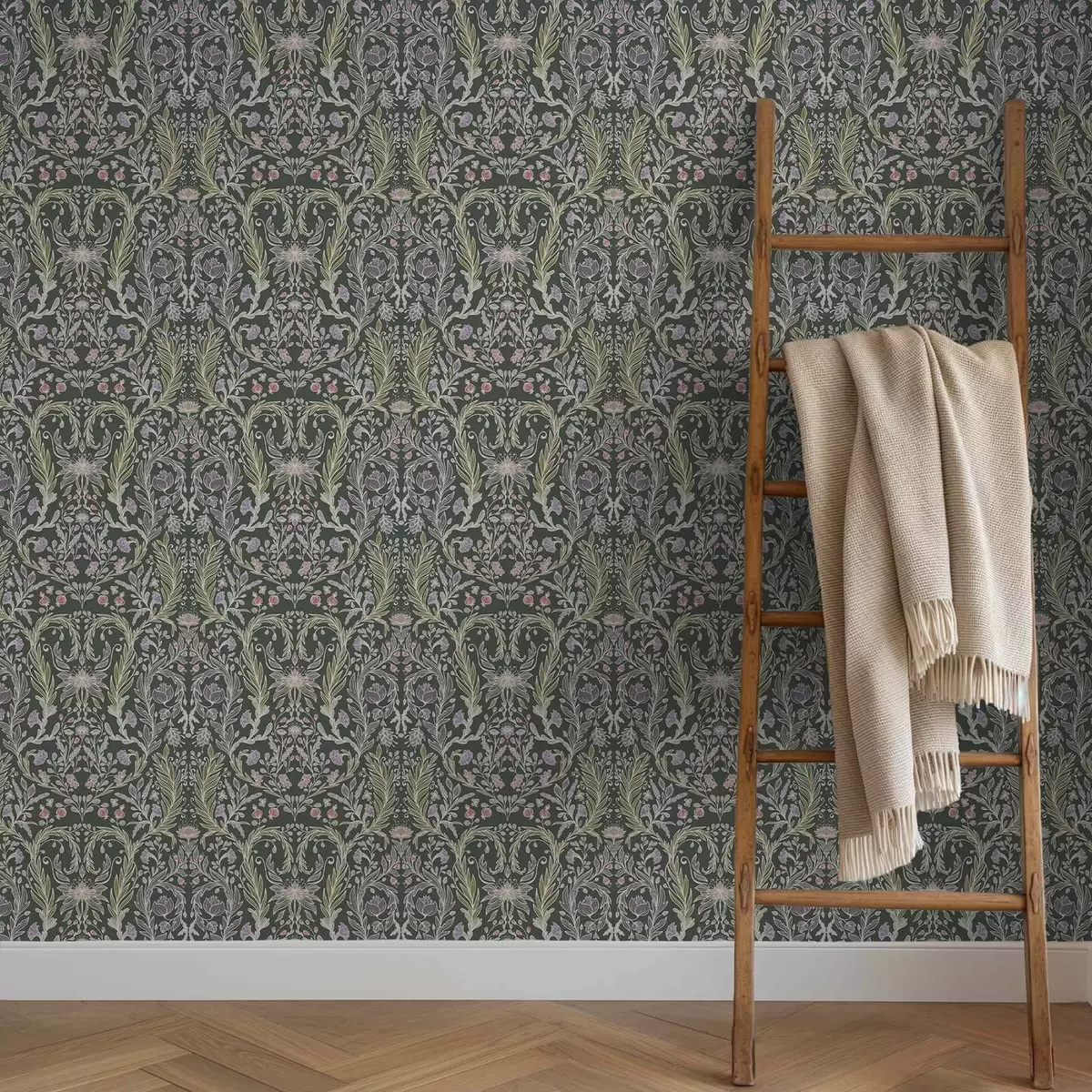 Tapetes Simetriskas ziedu ornamenta uz tumši zaļa fona a00928