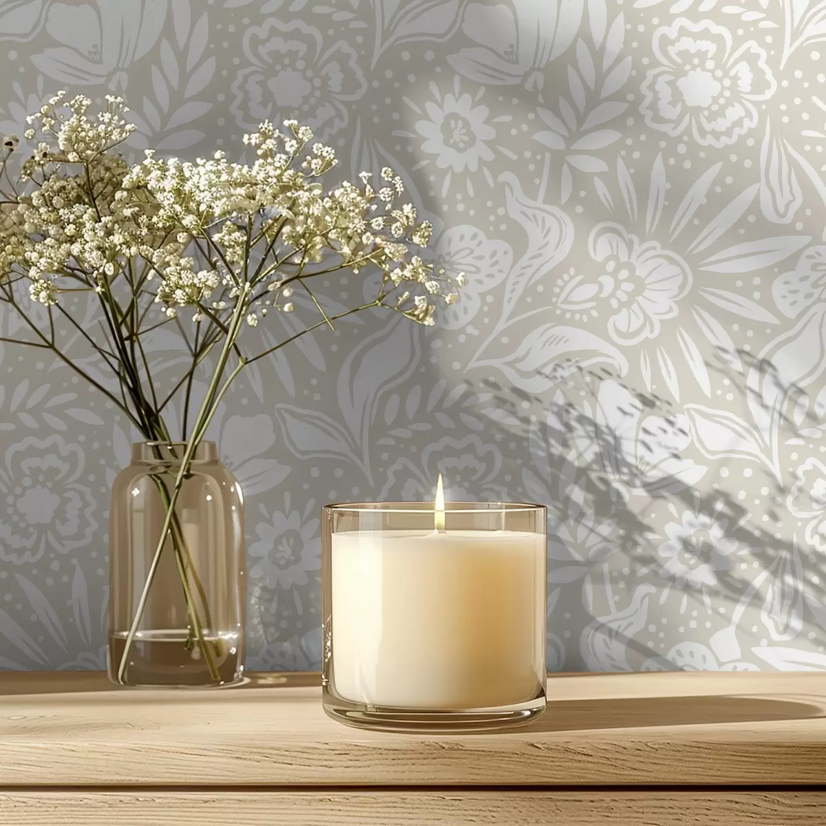 Tapetes Baltas līnijas ziedu ornamentu uz smilškrāsas fona a00956