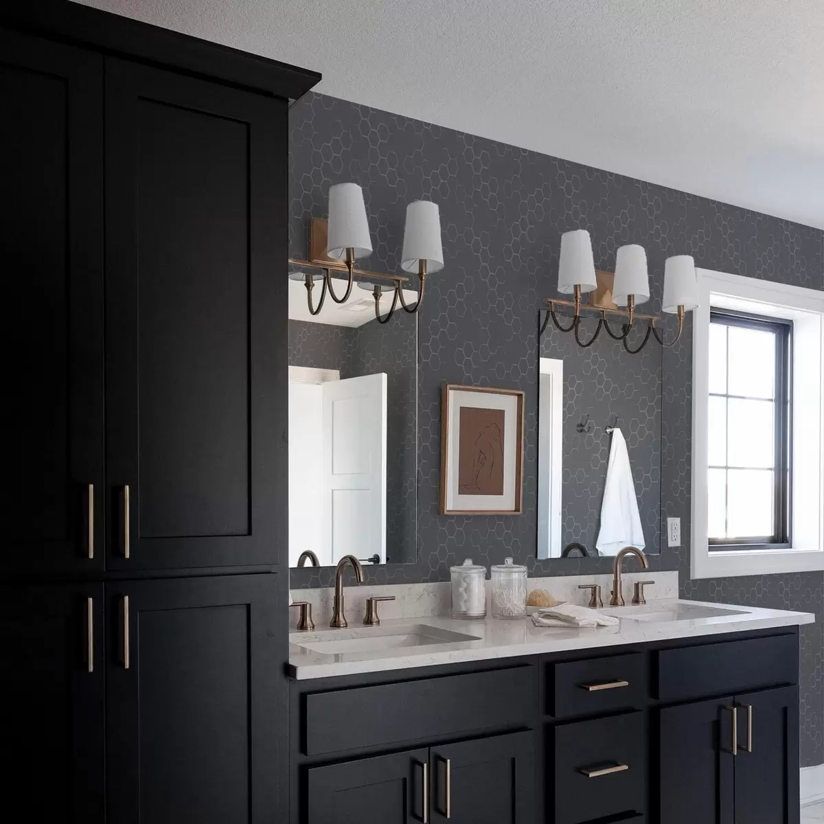 Tapetes Tumšs grafīta šūnu raksts ar dziļumu a01061v1