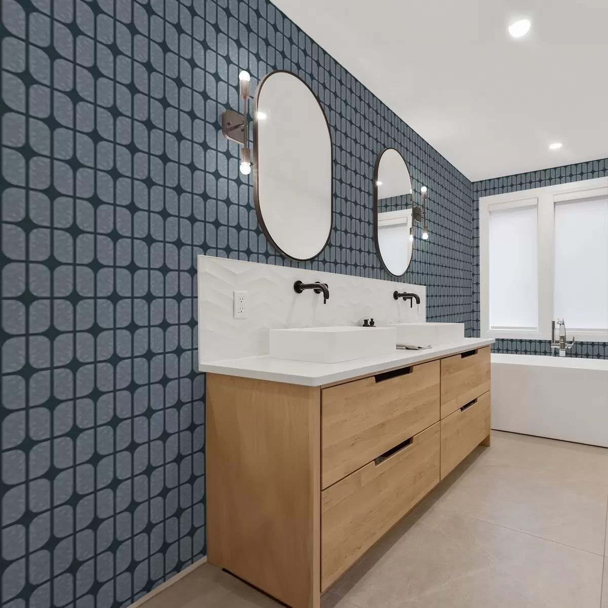 Tapetes Tumši zils fons ar pelēku mozaīku no apaļām flīzēm a01068v1