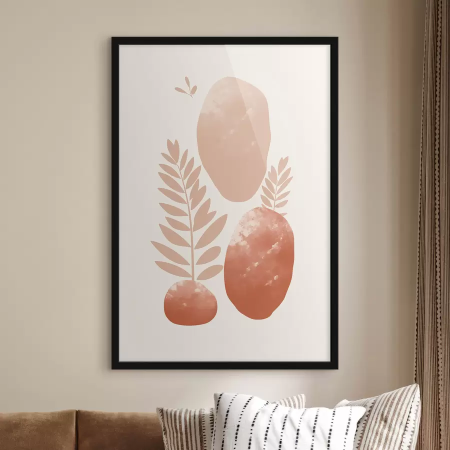 Fototapetes Abstraktas formas, teksturēti akmeņi un lapas klusinātos persiku un terakotas toņos, minimālisma stilā, krēmkrāsas fonā. f47012