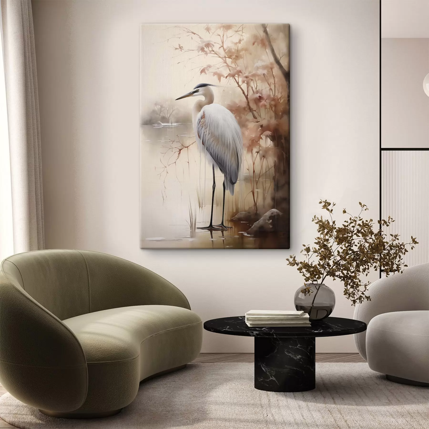 Glezna Gārgale stāv uz akmens ezerā, fonā redzami augsti zāles stiebri un koki. s47427