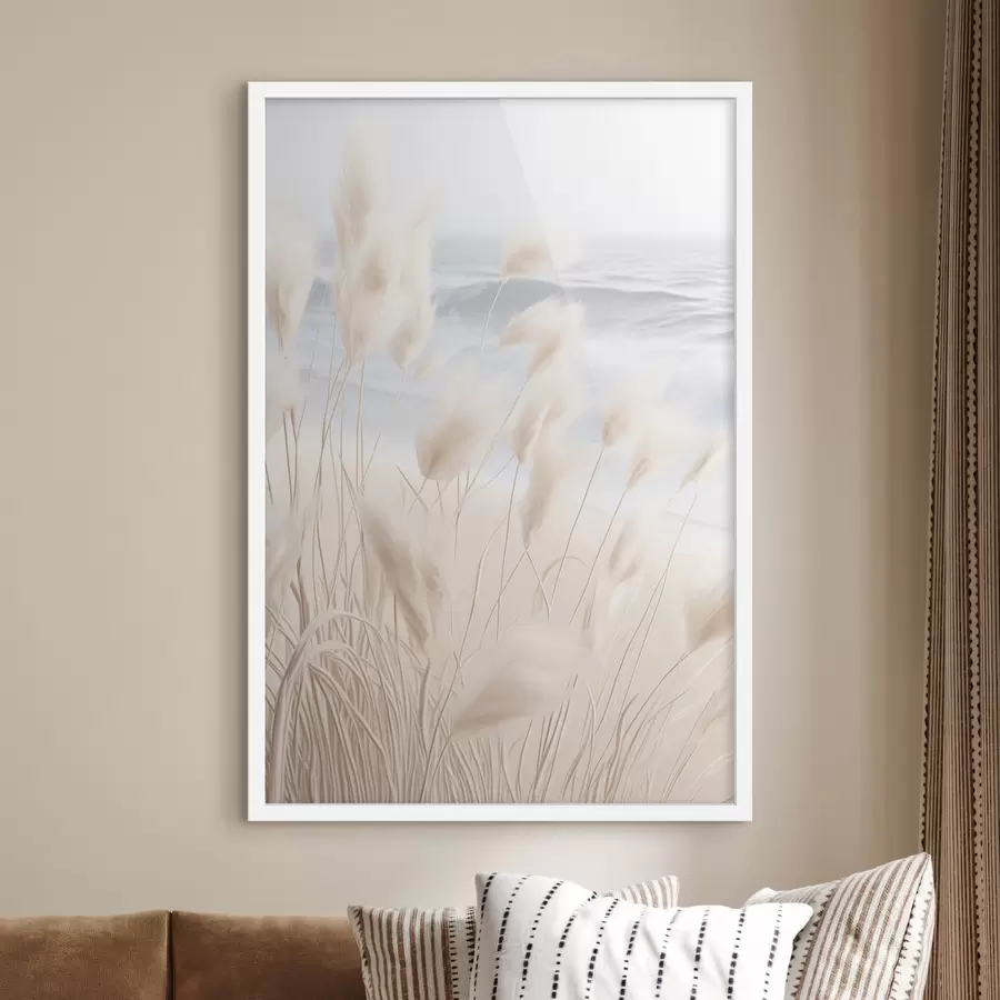 Fototapetes Augsta, pūkaina pampas zāle maigās smilškrāsas toņos priekšplānā, ar smilšainu pludmali fonā f47432