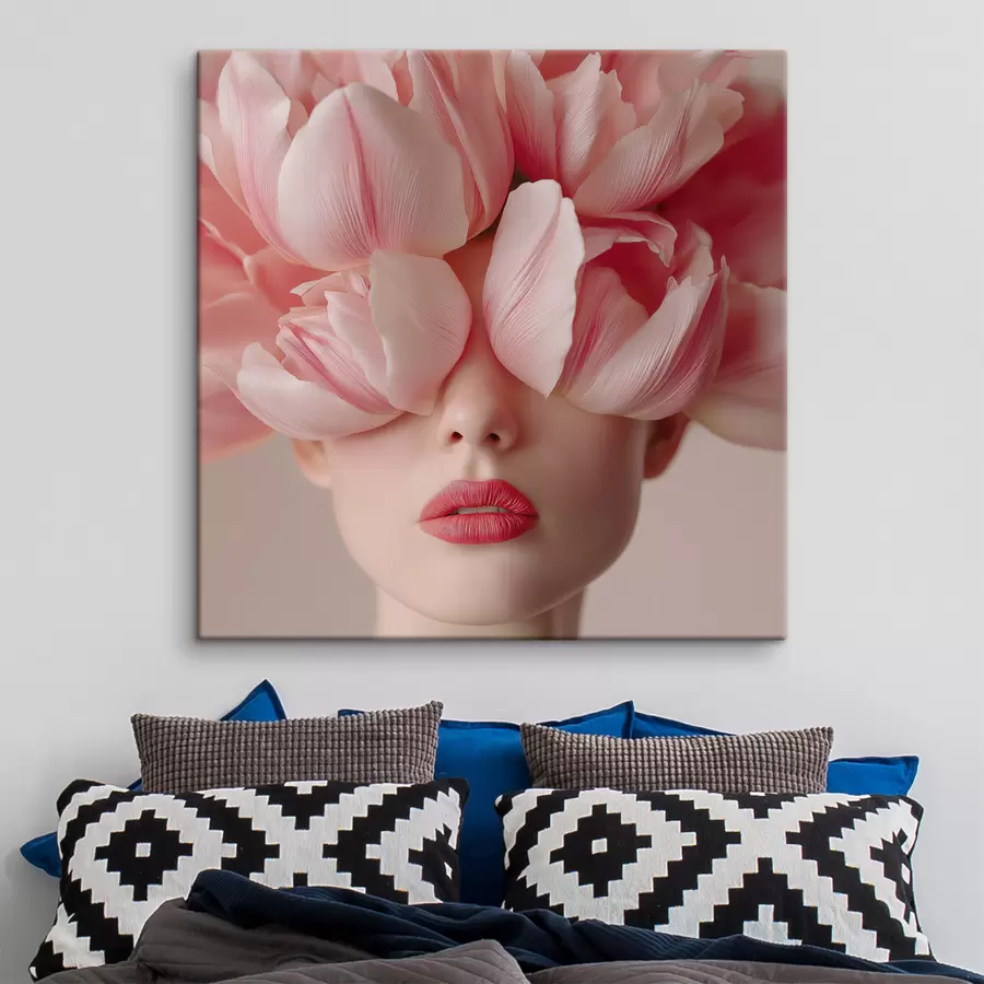 Glezna Sievietes portrets ar rozā ziedlapiņām s47920