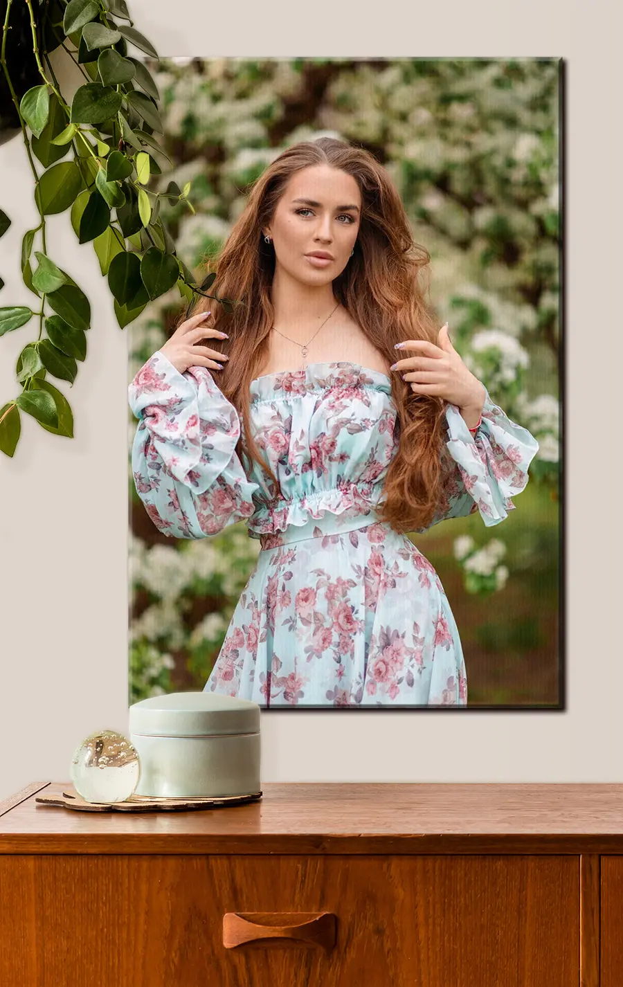 Glezna Augs, kleita un piedurkne s33146