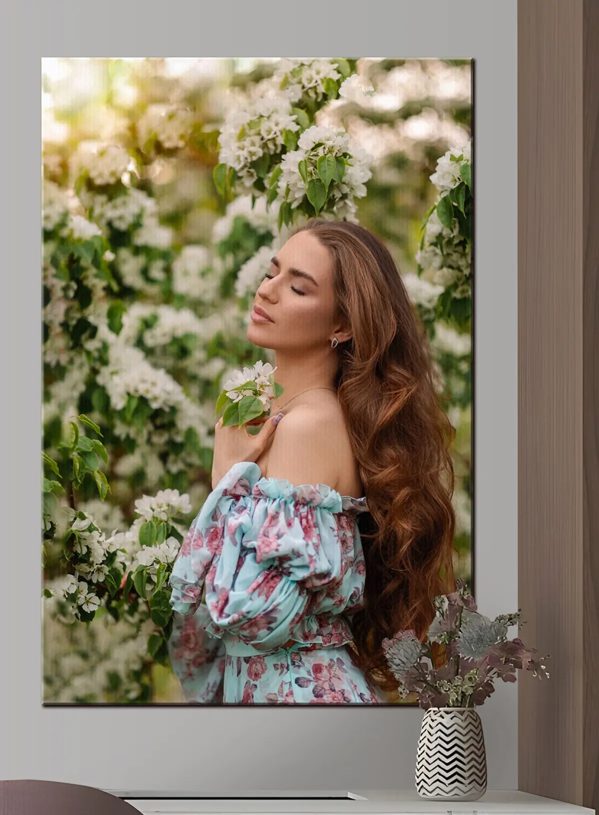 Glezna Augs, piedurkne un zieds s33147