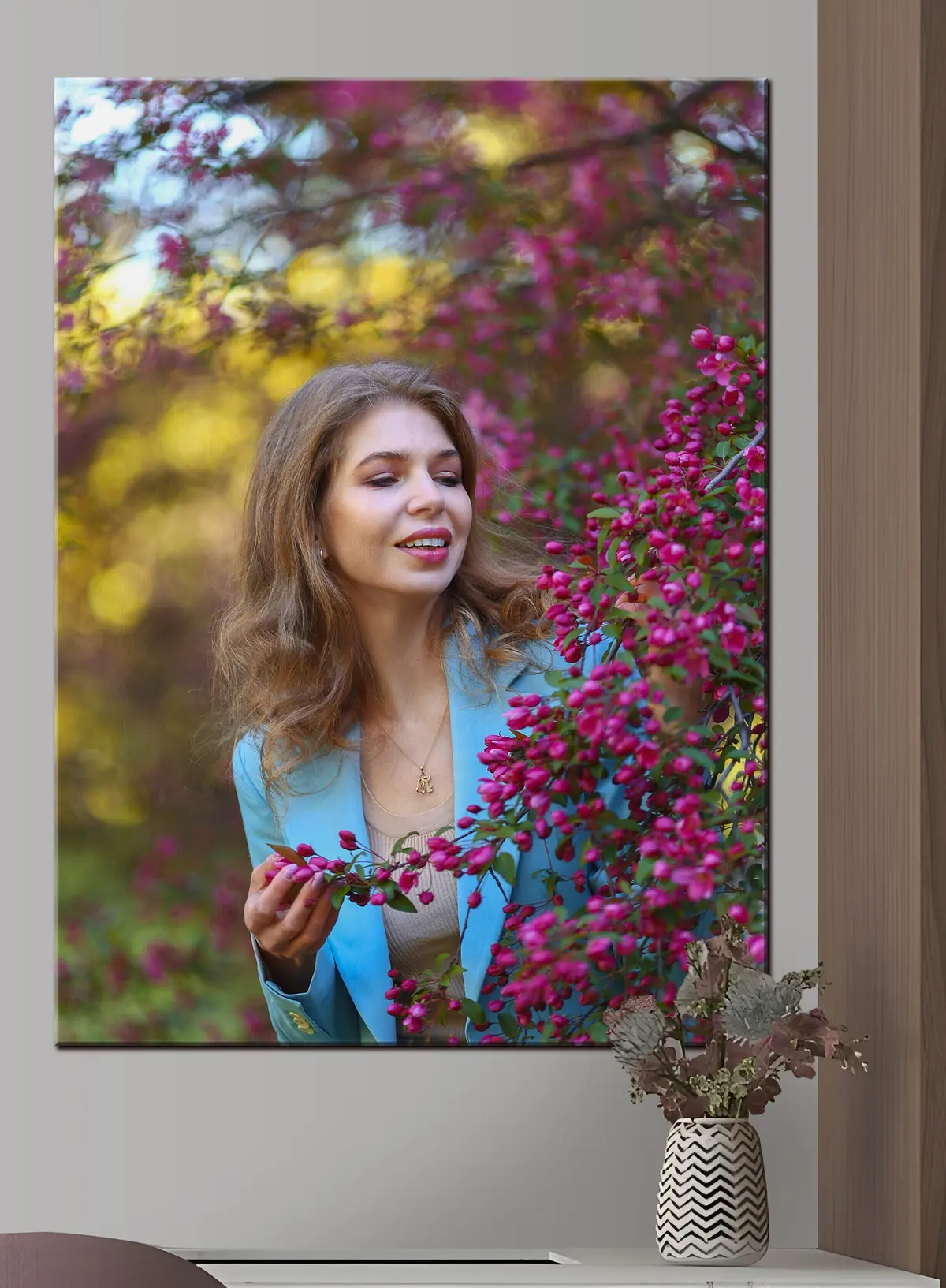 Glezna Smaidi, purpursarkans un augs s33309