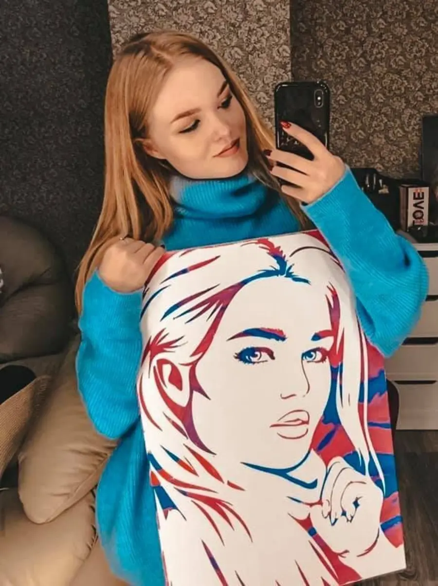 Glezna Lūpas, smaids un plecs s34678