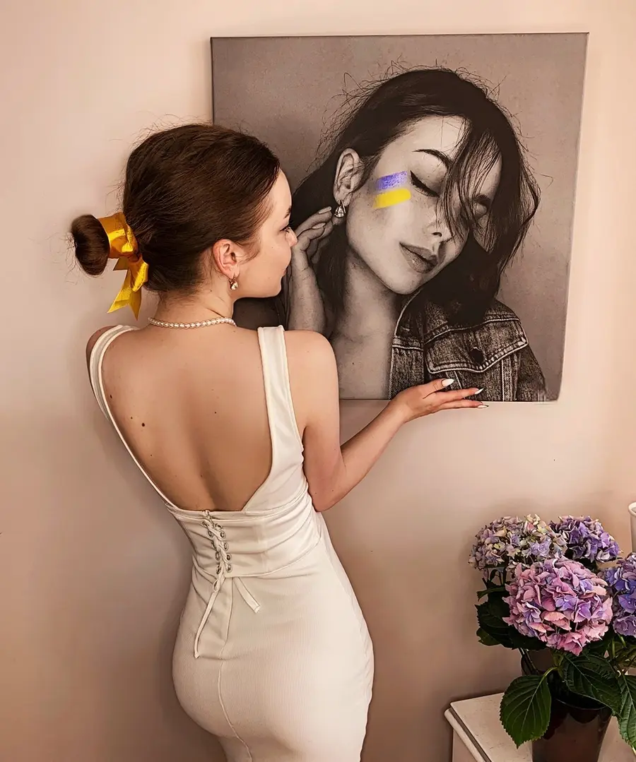 Glezna Mati, galva un frizūra s34718