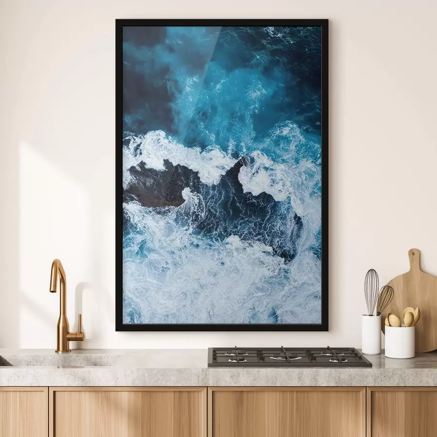 Fototapetes Viļņi, kas dejo pār akmeņainajām krastmalām f21429