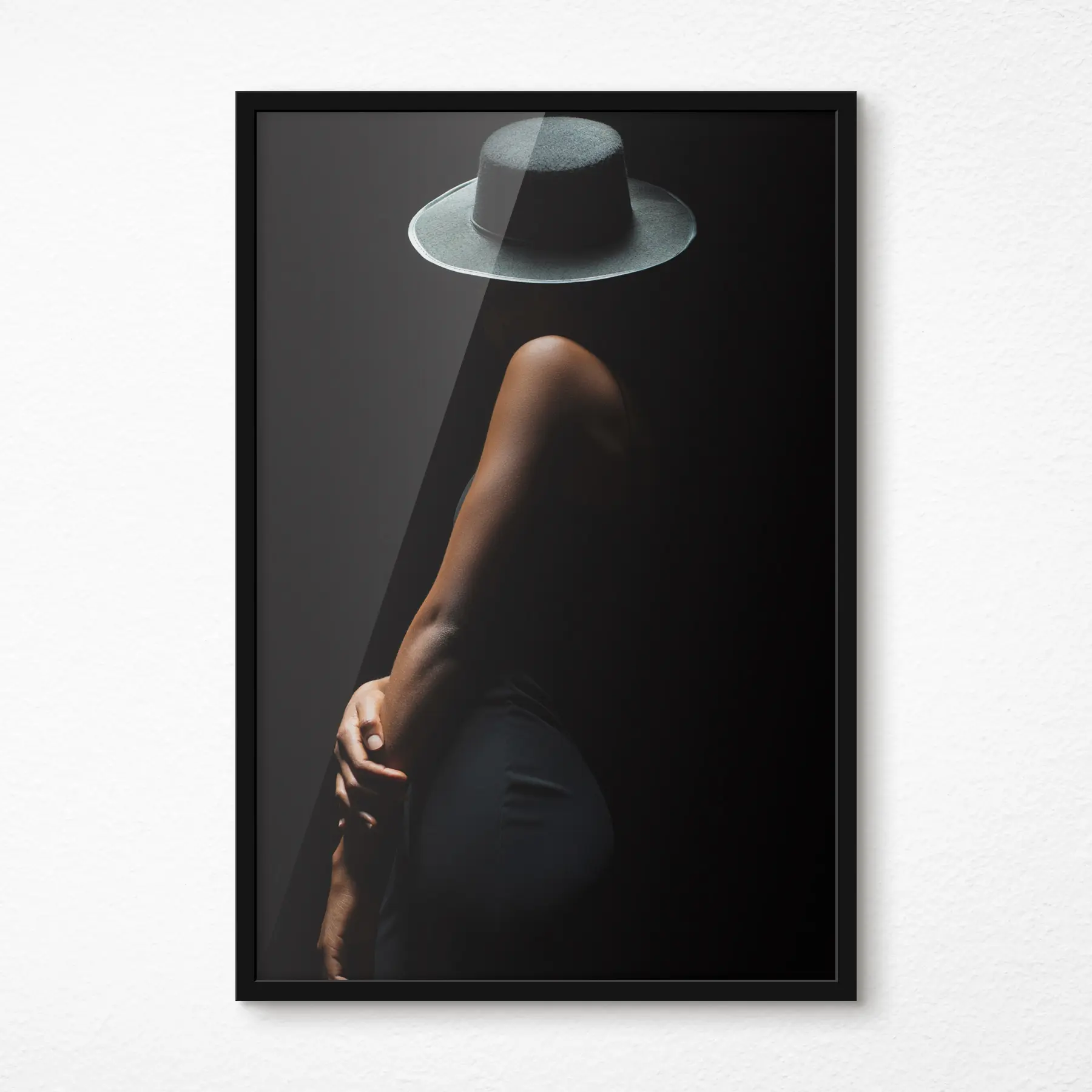 Glezna Noslēpumains siluets tumsā f34464