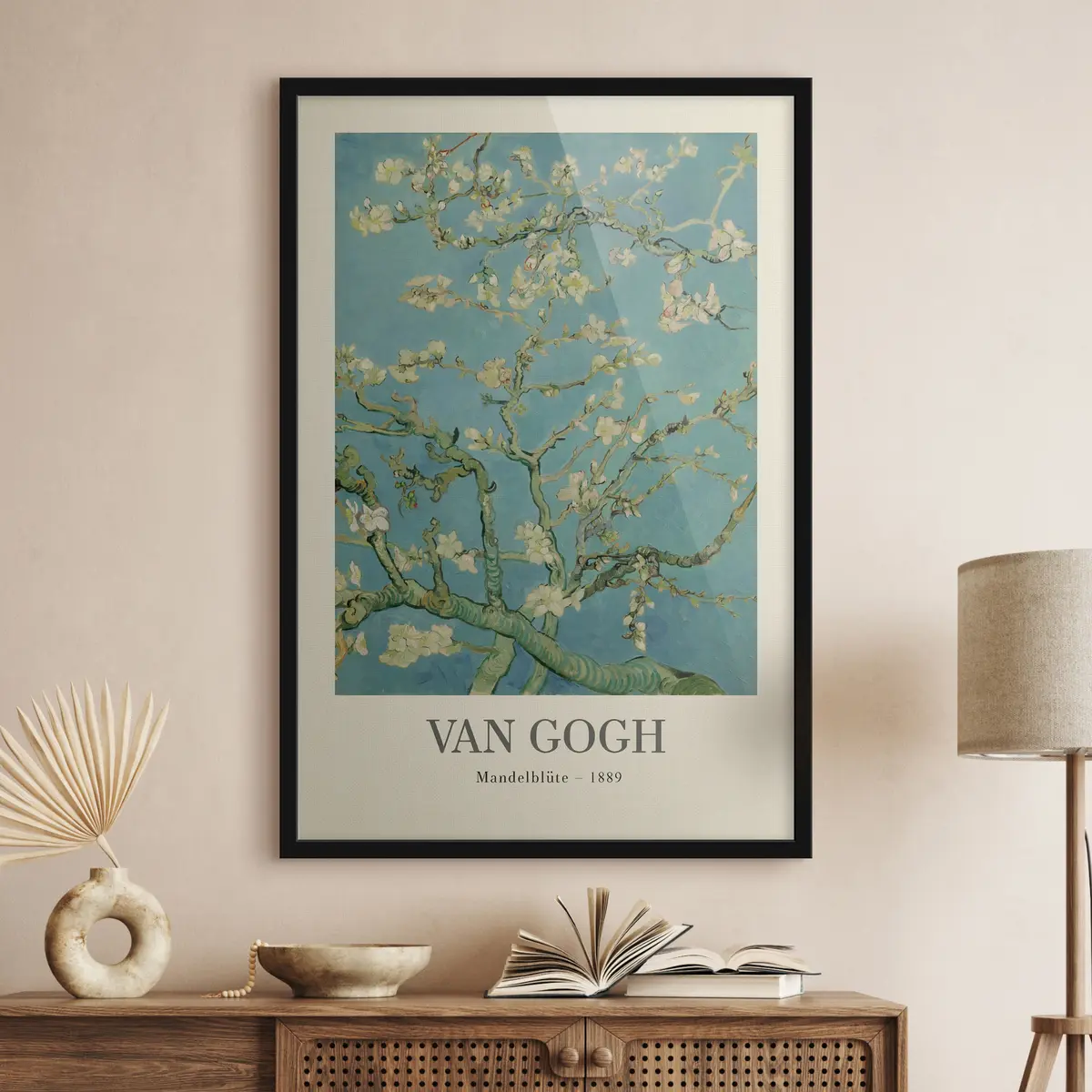 Plakāts Ziedošs mandeļkoks pret zilām debesīm f35610